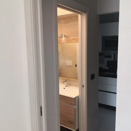 Class New Apartman *